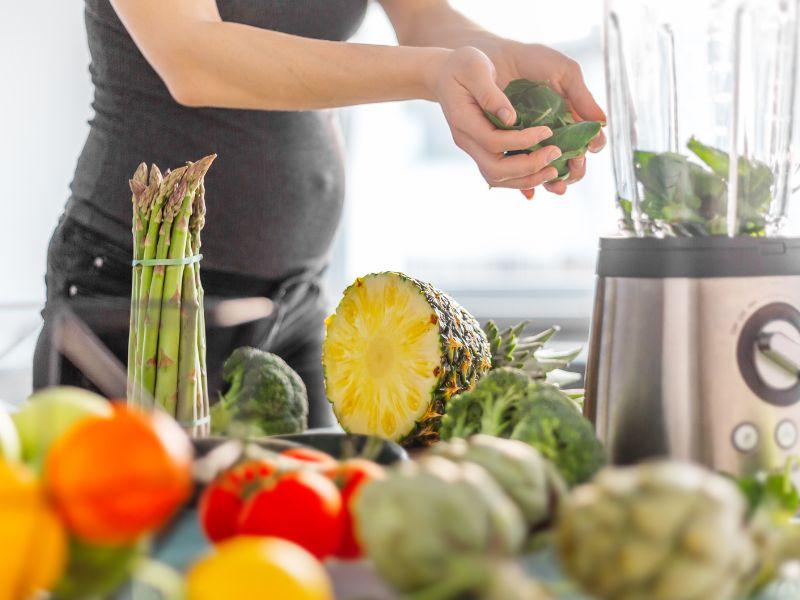 Bà bầu ăn chay giúp hạn chế tình trạng ốm nghén