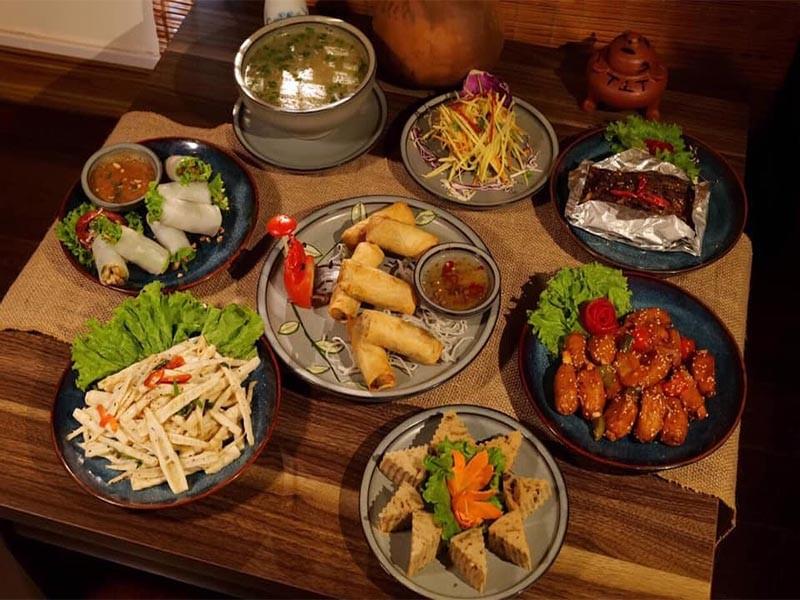 Quán ăn chay Tuệ Linh