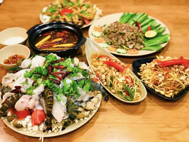 Nên hạn chế các loại thức ăn thô cứng, hỗn tạp