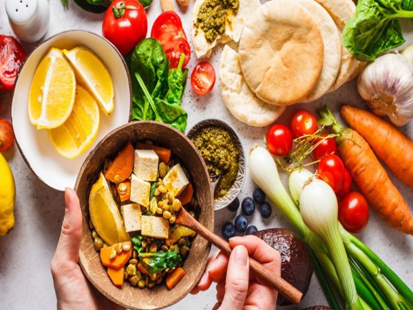 Đừng quên bổ sung Vitamin B12 và sắt