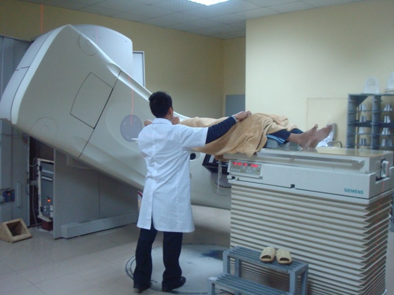 Điều trị ung thư vú nam giới