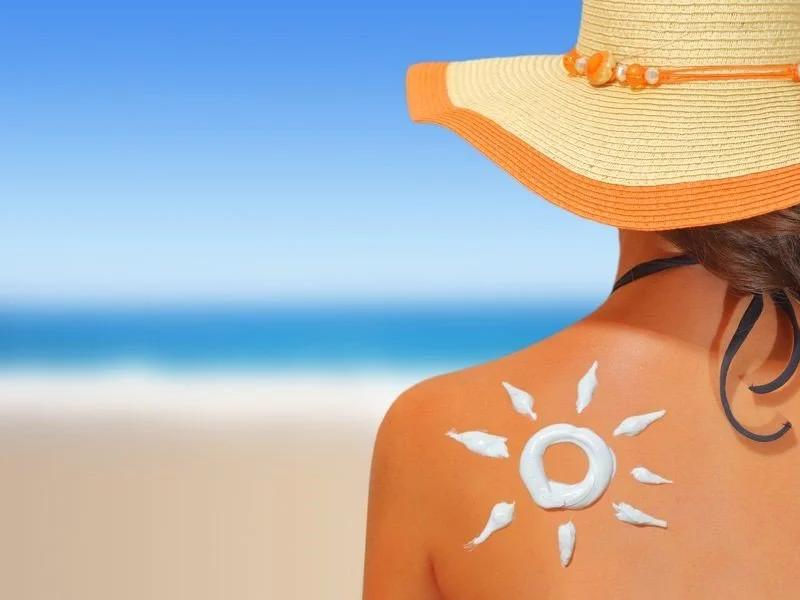 Cần bảo vệ làn da thật tốt trước ánh nắng mặt trời