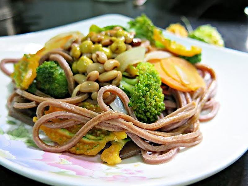 Mì gạo lứt bông cải xanh