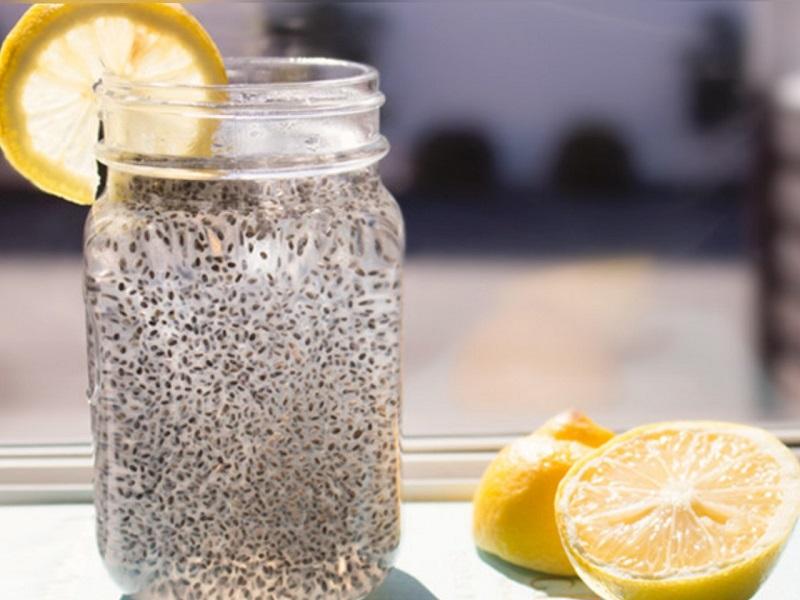 Nước hạt chia và chanh